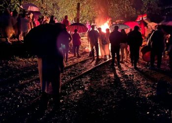 Perú suspende el servicio de trenes hacia Machu Picchu por un incendio forestal