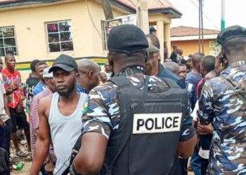 Dos agentes de seguridad mueren y 70 civiles son secuestrados en el noroeste de Nigeria
