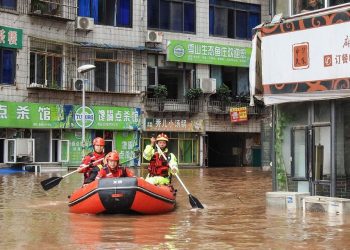 Más de 120.000 evacuados por fuertes lluvias en el centro de China