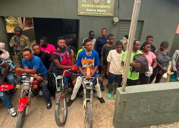 Soldados del Ejército interceptan a 76 nacionales haitianos en Elías Piña y Dajabón