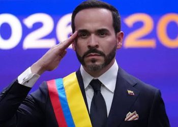 Presidente de Colombia destituye a cinco embajadores nombrados durante el gobierno de Gustavo Petro