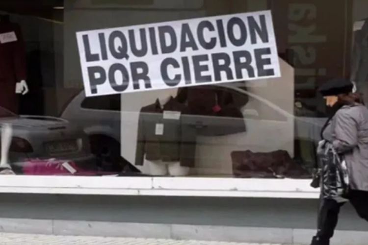 Unas 30.000 empresas cerraron en Argentina en lo que va del Gobierno de Milei