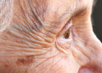 Bisabuela de 101 años es detenida en Nigeria por presunta venta de cannabis