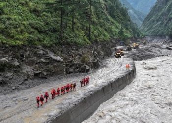 Portugal localiza a 2 nacionales tras riada en Nepal, pero registra otros 2 desaparecidos