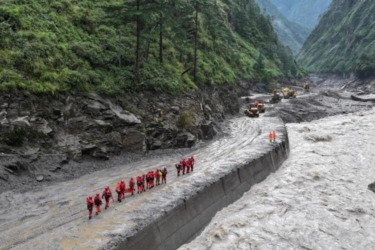 Portugal localiza a 2 nacionales tras riada en Nepal, pero registra otros 2 desaparecidos