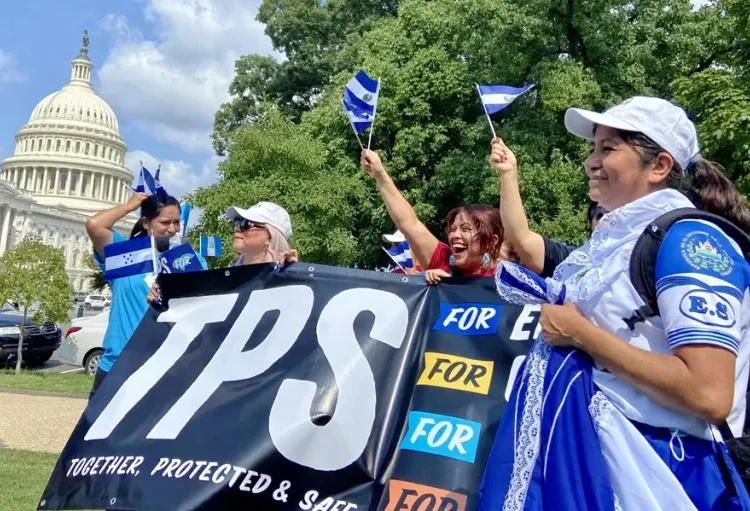 Unos 150.000 menores hijos de salvadoreños se verán afectados si Estados Unidos cancela el TPS
