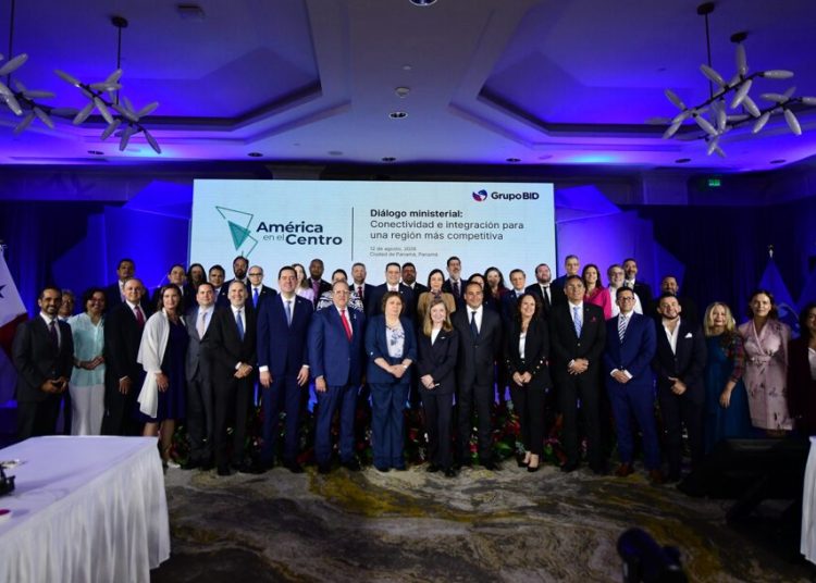 Gobierno destaca en Diálogo del BID las condiciones de RD para impulsar el desarrollo regional