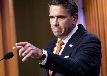 El Senado de EE.UU. confirma a Todd Blanche, exabogado de Trump, como fiscal general