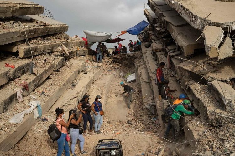 Venezuela busca reparar casi 4.000 viviendas dañadas en La Guaira por los terremotos