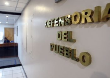 Defensoría venezolana establecerá mesa técnica con una ONG que defiende a presos políticos