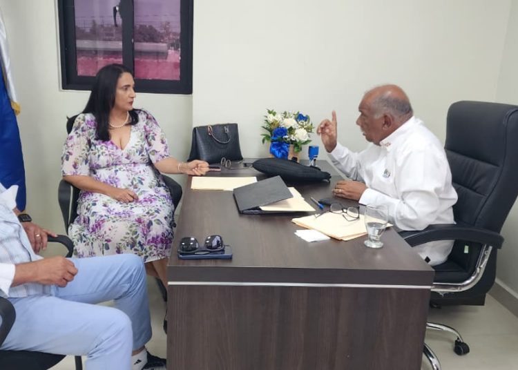 Senadora Lía Díaz llama a respaldar nueva gestión del Centro UASD-Azua