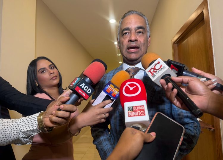 Joel Santos atribuye apagones a sobrecargas en transformadores