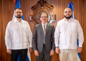Rector Asjana David recibe a representantes empresariales turcos para fortalecer la cooperación internacional de la UASD
