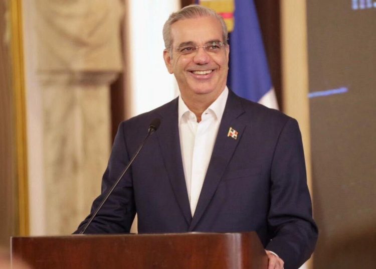 Presidente Abinader viaja a Colombia para participar en la toma de posesión de Abelardo de la Espriella