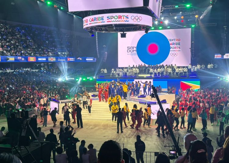Acto de clausura de los Juegos Centroamericanos y del Caribe inicia con desfile de atletas