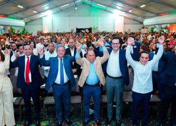 Omar Guevara se incorpora a la Fuerza del Pueblo junto a cientos de dirigentes de Nuevo Rumbo