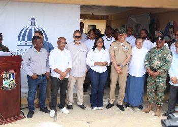 DGDC y Ejército llevan asistencia médica y social a familias de Bánica, Elías Piña