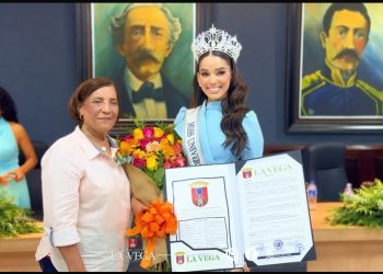 Melissa Núñez regresa a La Vega y recibe respaldo de las autoridades locales