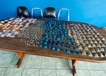 Policía Nacional ocupa 421 porciones de presuntas sustancias durante operativo en La Romana