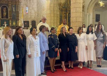 Ministerio de la Mujer conmemora con misa 44 años de trabajo por los derechos de las mujeres