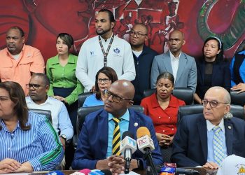 Colegio Médico Dominicano exige respeto a acuerdos laborales y plantea plan urgente de seguridad hospitalaria