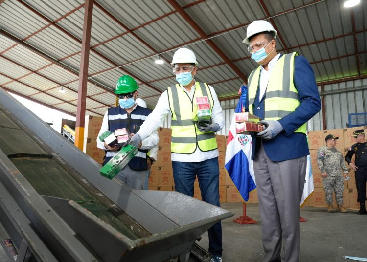 Destruyen más de 8.2 millones de cigarrillos que intentaron evadir RD$53 millones