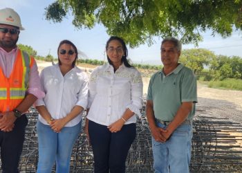 Obras Públicas supervisa construcción de puentes reclamados por décadas en comunidades de Azua