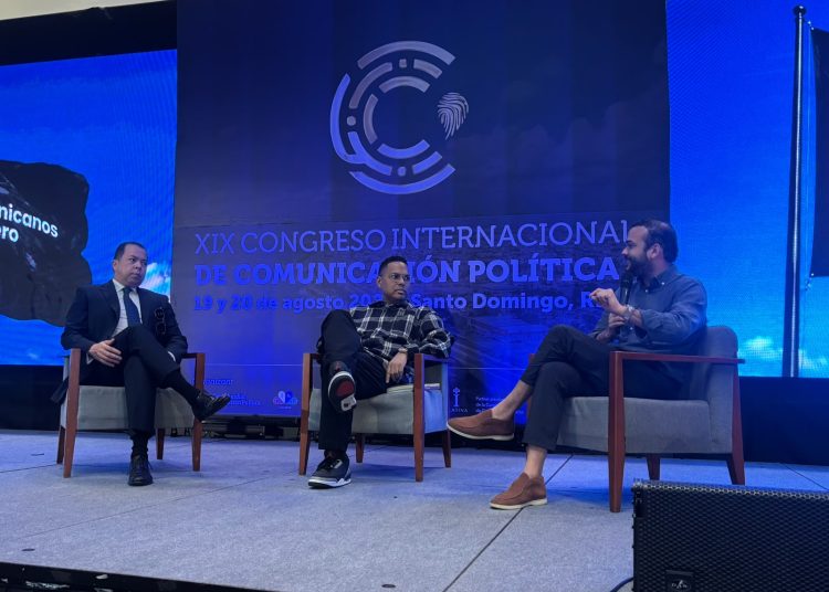 Santiago Matías destaca desde el Congreso de Comunicación Política el poder empresarial y digital de su plataforma