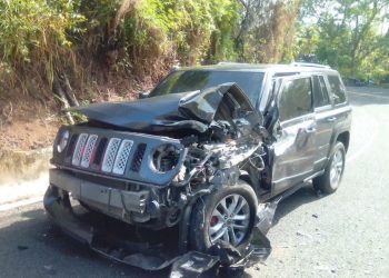 Accidente de tránsito en carretera Miches–Santa Cruz de El Seibo deja solo daños materiales