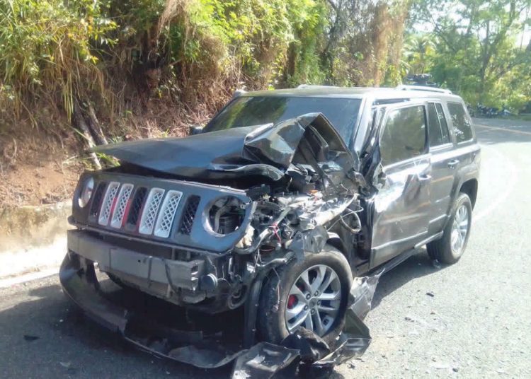 Accidente de tránsito en carretera Miches–Santa Cruz de El Seibo deja solo daños materiales