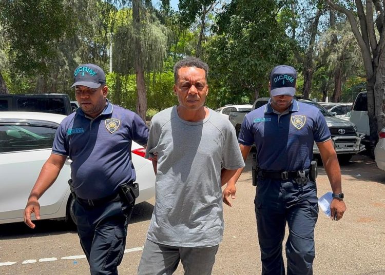 Policía captura en Dajabón a presunto homicida buscado por muerte a batazo y machetazo enSantiago