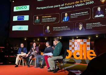 Rector del ITLA participa como panelista en MoodleMooT Colombia 2026