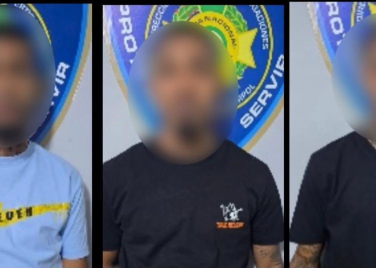Policía arresta a tres personas vinculadas a asalto en Santiago