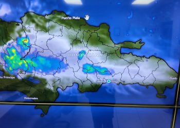 ¡Saquen sus paraguas! Onda tropical provocará aguaceros y tormentas eléctricas este jueves