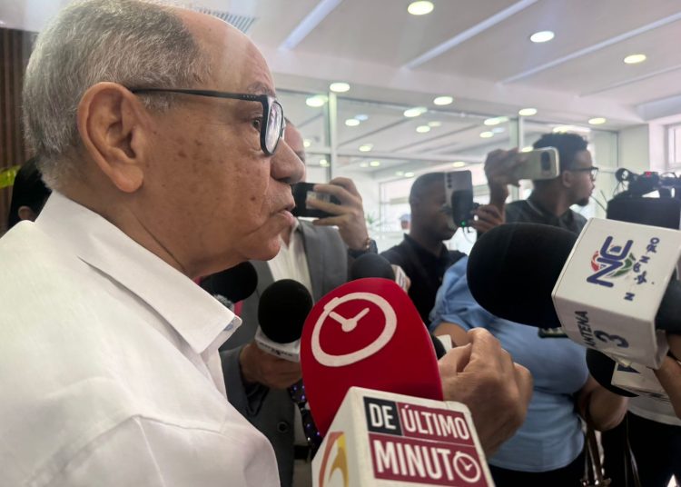 Pepe Abreu advierte CNUS abandonará diálogo del Consejo Consultivo si se aborda reforma laboral