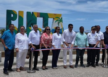 David Collado inaugura parador fotográfico en Punta Rucia con inversión de RD$10.8 millones