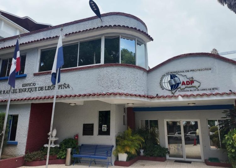ADP valora cierre de 57 escuelas por riesgo sísmico, pero cuestiona falta de plan para reubicar a estudiantes