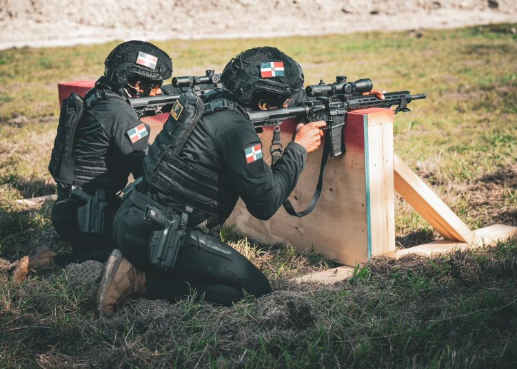 Militares dominicanos conquistan el oro en Fuerza Comando Paraguay 2026