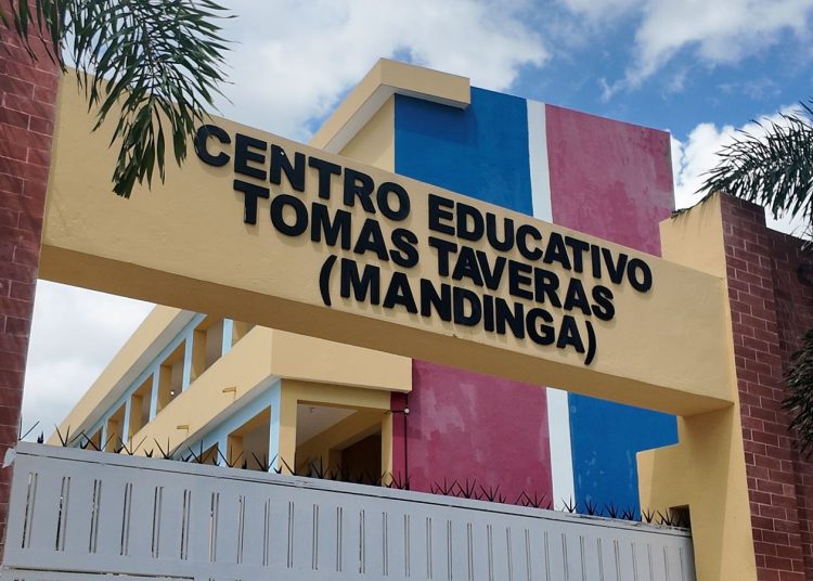 Maestro herido durante asalto en Mandinga está estable; escuela pide mayor seguridad