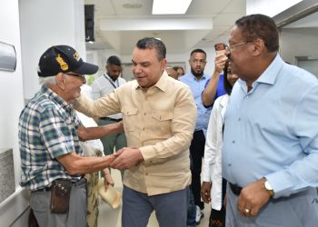 Director del SNS realiza recorrido de supervisión por varios hospitales y centros de la Red Pública
