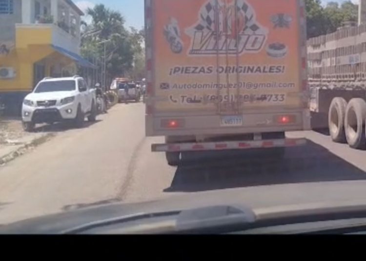 Conductores califican de «Odisea» entrar y salir de Dajabón hacia Montecristi