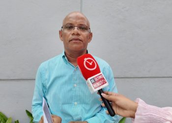 Hombre denuncia robo de su camión y falsificación de firmas para venderlo