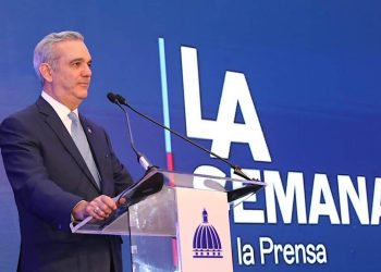 Abinader cambia formato de “LA Agenda Semanal”: periodistas no podrán asistir presencialmente