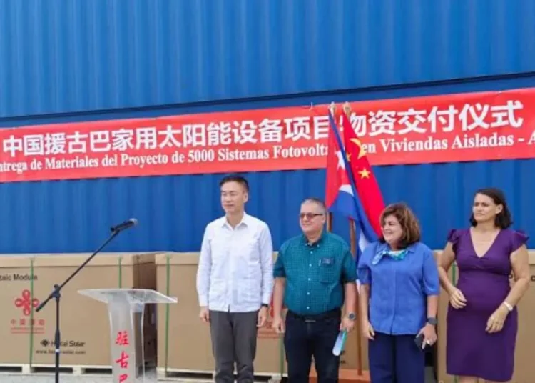 Cuba agradece a China nuevo donativo de 5.000 sistemas fotovoltaicos