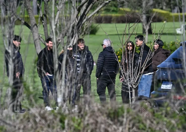 Lionel Messi despide a su padre Jorge en Rosario
