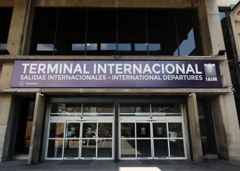 El principal aeropuerto de Venezuela retomará sus operaciones en septiembre en una terminal temporal