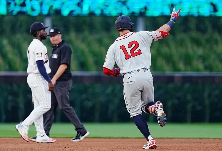Schwarber y Nola hacen realidad la magia del Campo de los Sueños para los Filis
