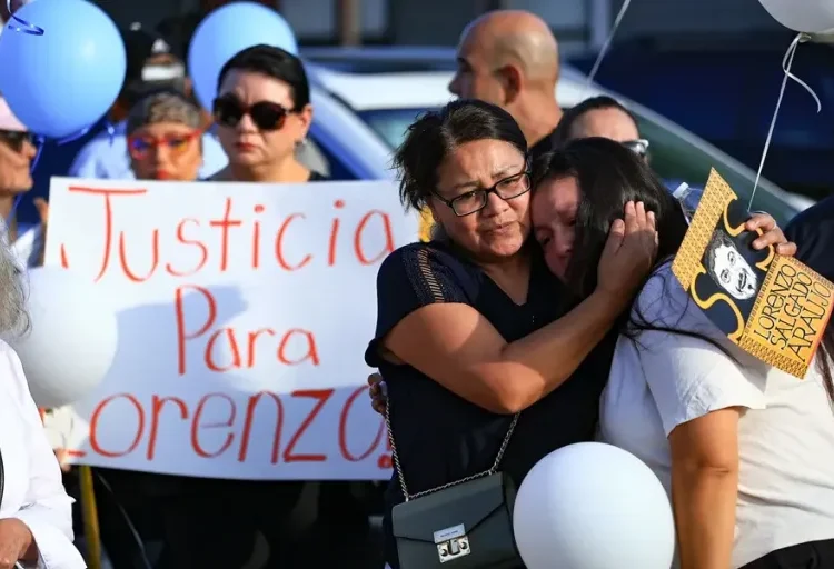 Houston recuerda al mexicano Lorenzo Salgado un mes después de morir por disparos de ICE