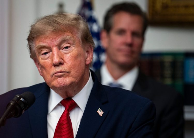 Trump acusa a Canadá de querer llevar a la quiebra a empresas de EEUU y amenaza con más aranceles