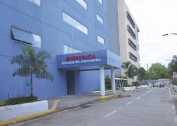 Joven de 18 años lucha por su vida tras sufrir quemaduras provocadas con sustancia inflamable
